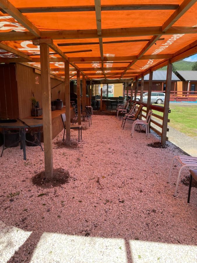 Oasis Motel & Holiday Park ตูรางี ภายนอก รูปภาพ